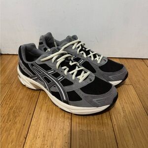 Used ASICS Men's Gray and Black Athletic Shoes US size 13